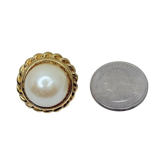 Vintage Napier Signed Pearl Button Screw Back Earrings 1" Gold Tone - Picture 8 of 9